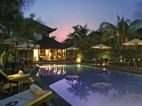バリ・リッチ・ラグジュアリー・ヴィラ Bali Rich Luxury Villa