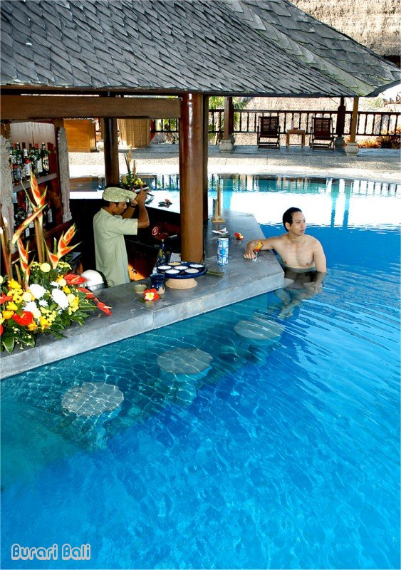 Kamandalu Resort Pool