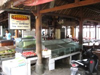 ワルン･ラーマヤナ Warung Ramayana ジンバラン イカンバカール - バリ島お店情報 - ぶらりバリ島