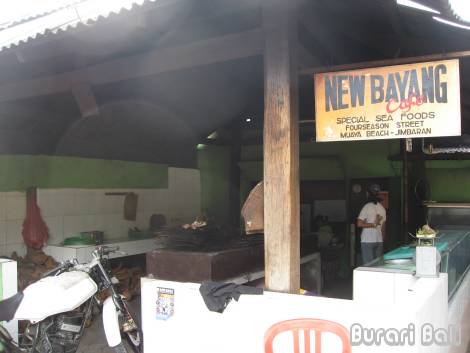 ニュー･バヤン･カフェ New Bayang Cafe ジンバラン イカンバカール - バリ島お店情報 - ぶらりバリ島