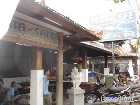 テバ･カフェ TEBA CAFE ジンバラン イカンバカール - バリ島お店情報 - ぶらりバリ島