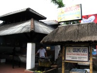 ウブン･カフェ Ubung Cafe ジンバラン イカンバカール - バリ島お店情報 - ぶらりバリ島
