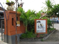 バリク･カフェ Baliku Cafe ジンバラン イカンバカール - バリ島お店情報 - ぶらりバリ島