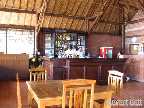 ビーチ･バリ･カフェ BBC Beach Bali Cafe ジンバラン イカンバカール - バリ島お店情報 - ぶらりバリ島