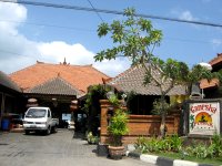 ガネシャ･カフェ Ganesha Cafe ジンバラン イカンバカール - バリ島お店情報 - ぶらりバリ島