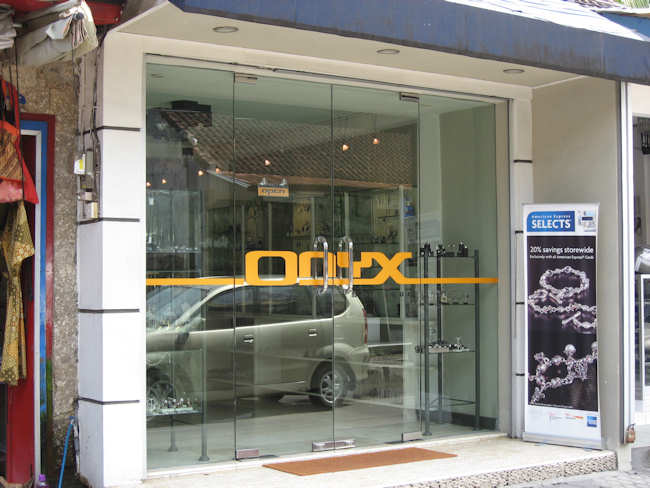 Onyx オニー バリ島 スミニャック クロボカン お店情報