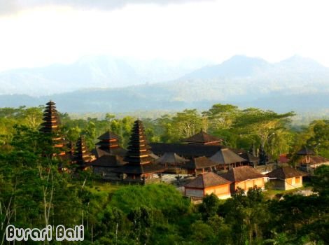 ブサキ寺院 Pura Besakih