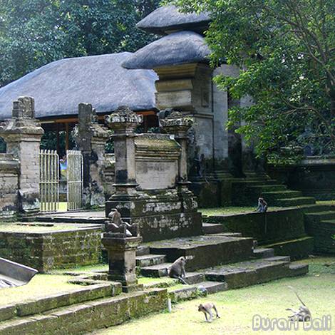 ブキッ･サリ寺院 Pura Bukit Sari
