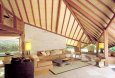 リビング Living Area