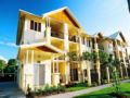 Bay Village Tropical Retreat & Apartments ホテルの詳細