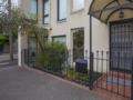 Boutique Stays - Central Park, South Melbourne Townhouse ホテルの詳細