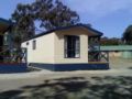 Goulburn South Caravan Park Cabin ホテルの詳細