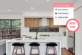 Holiday Style 3 BED Townhouse Mins to Shops VVS005 ホテルの詳細
