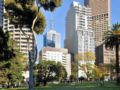 Mercure Melbourne Treasury Gardens Hotel ホテルの詳細