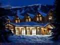 Aava Whistler Hotel ホテルの詳細