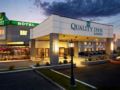 Quality Inn and Suites Brossard ホテルの詳細