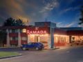 Ramada by Wyndham Pinewood Park Resort North Bay ホテルの詳細