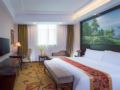 Vienna International Hotel Shenzhen Guanlan Huanguan Nan Road ホテルの詳細