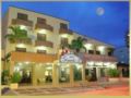 Hotel Puerta de Oro ホテルの詳細