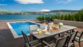 Modern 5 star villa Rose with pool - EOS-CROATIA ホテルの詳細