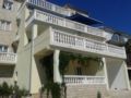Traditional two bedroom apartment in Tisno ホテルの詳細