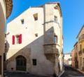 Charming medieval house with sun terrace ホテルの詳細