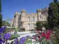 Hostellerie du Chateau des Fines Roches ホテルの詳細