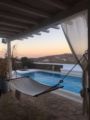 4 bdrm Private VIlla w/ pool - Live&Travel Greece ホテルの詳細