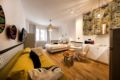 Designer renovated apartment in downtown Athens ホテルの詳細
