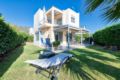 Elegant maisonette with Garden, steps to the Beach ホテルの詳細