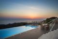 New Entheos Private Villa with sea views and pool ホテルの詳細