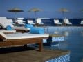 The Royal Blue a Luxury Beach Resort ホテルの詳細