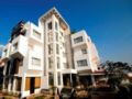 Lily Sarovar Portico Hotel ホテルの詳細