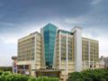 Mahagun Sarovar Portico Suites Hotel ホテルの詳細