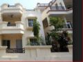 Rishi Home Stay ホテルの詳細