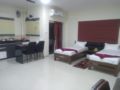 Studio Serviced Apartment at Amanora Park Town ホテルの詳細