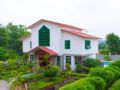 The Tiger Groove Corbett Resort. ホテルの詳細