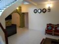 UNNATI HOMESTAY THREE BHK BUNGALOW TEN PAX RATE ホテルの詳細