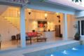 2 BDR Villa Close to the Seminyak Beach ホテルの詳細