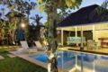 3 BDR Luxury Villa close to the Seminyak Beach ホテルの詳細