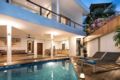 3 BR Villa- Located just 100 M From Seminyak ホテルの詳細