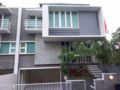 3BR Home with Pool Near Kuta ホテルの詳細