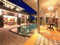 4 BDR Luxury Jadine Bali Villa Brawa Beach ホテルの詳細