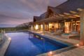 4BR Wooden Family Villa Khaya with Infinity Pool ホテルの詳細