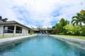 9 BDR Villa With Rice Field View in Canggu ホテルの詳細