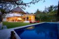 Beautiful Flower Villa with 5BDR at Seminyak ホテルの詳細