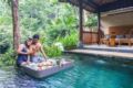 Breathing Mountain Views from a Iconic Home Bali ホテルの詳細