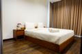 Elegant 2BR Apt Veranda Residence Puri By Travelio ホテルの詳細