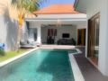 NEW 2019 VILLA SWIRA 2BR SEMINYAK ホテルの詳細