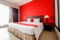 RedDoorz Premium Bukit Damai Indah ホテルの詳細